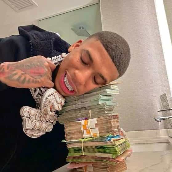 Beat Melodic World 040 FM 140bpm beat melodic world 040 fm 140bpm melodic type beat sad beats melodic hard flute trap beat freestyle type beat guitar melodic trap beats